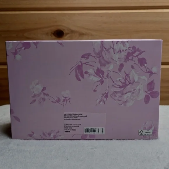 New PINK X LoveShackFancyPINK x LoveShackFancy Makeup Bag - Picture 4 of 5